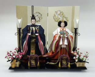 立雛飾り