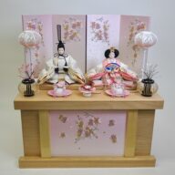 50cm | はるか・収納箱上芥子親王飾り | おしゃれで可愛いお雛様 | 木目のほっこり感とコンパクトさが大好評